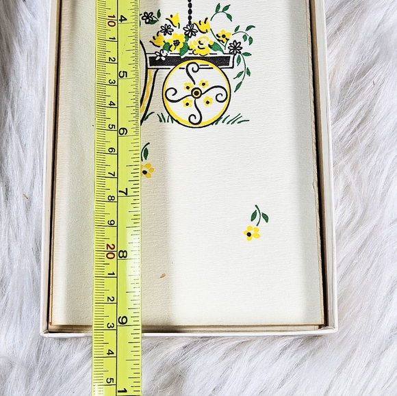 Vintage 60s Ephemera Paper Napkins Towelettes Yellow Spring Floral Easter Set 7 - Picture 3 of 4